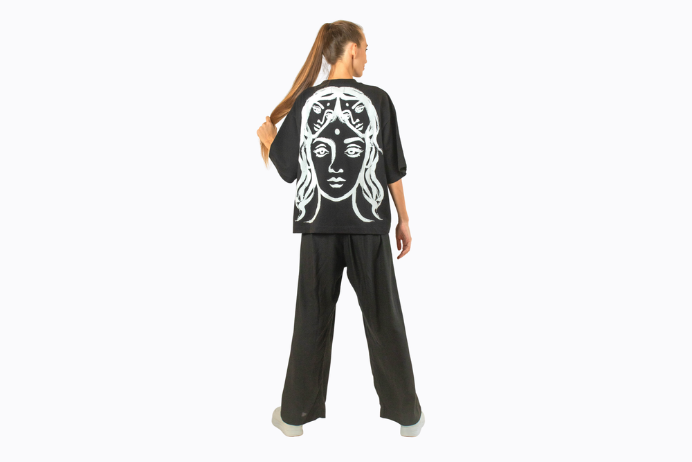 T-shirt - Indian Lady